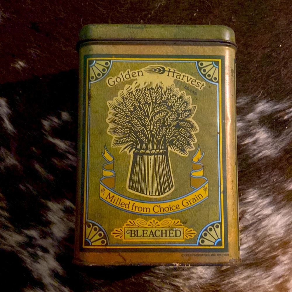 Vintage Flour tin